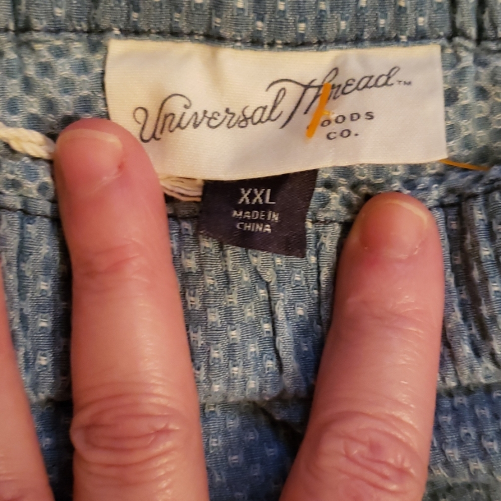 Universal Thread Co top - Picture 3 of 5